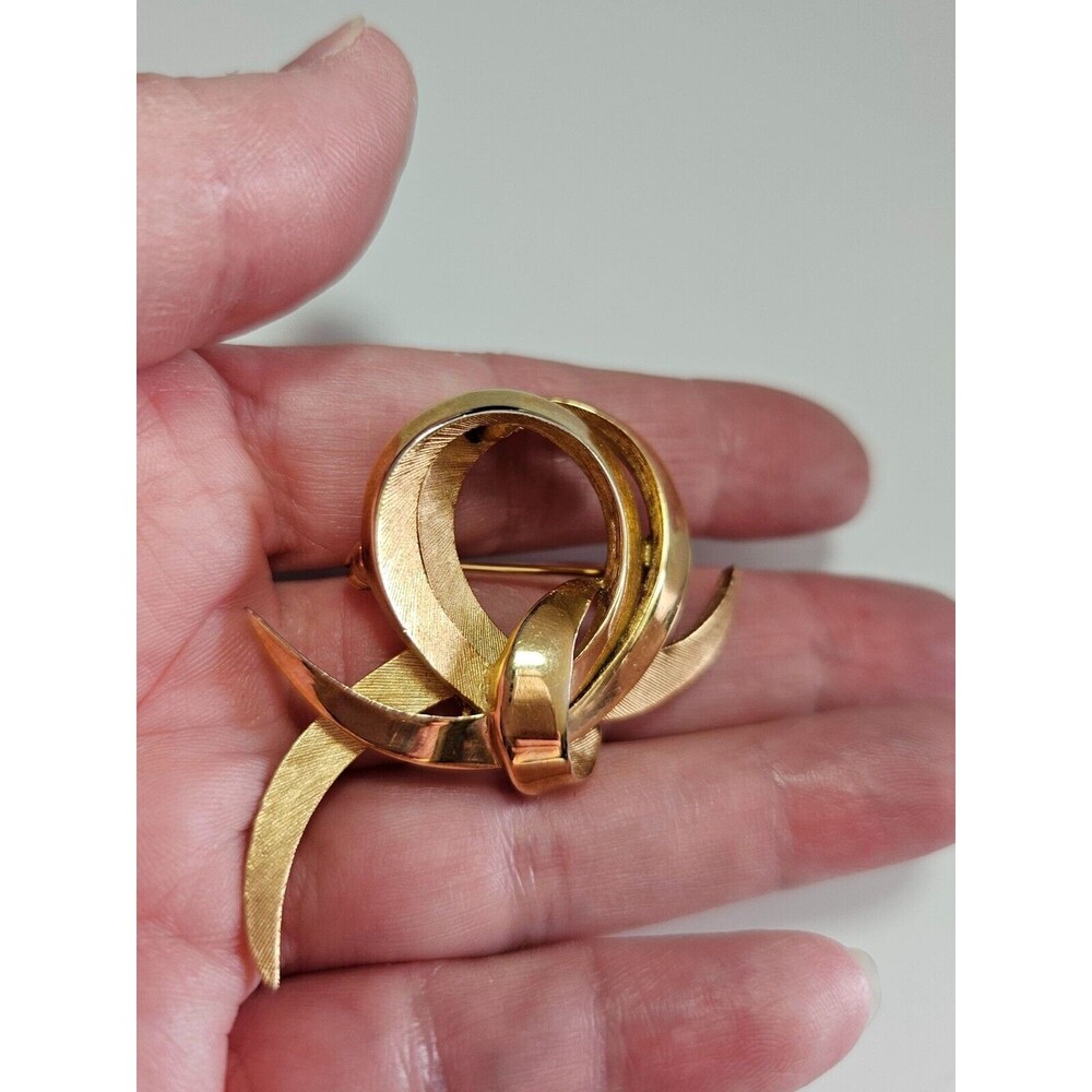 *Sale* Trifari with crown vintage brooch - Picture 3 of 10